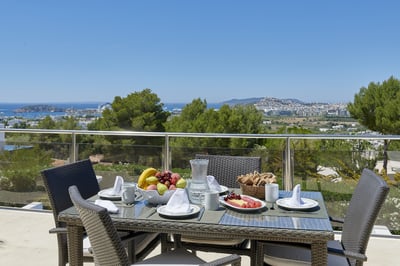 Luxury Villa Photo #13