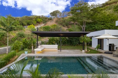 Luxury Villa Photo #5