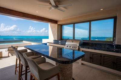 Luxury Villa Photo #13