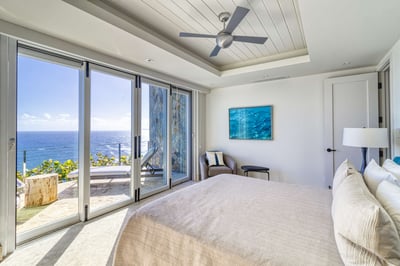 Luxury Villa Photo #17