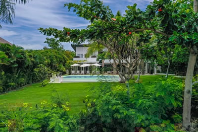 Luxury Villa Photo #5