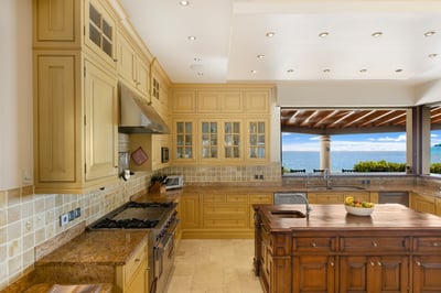 Luxury Villa Photo #22