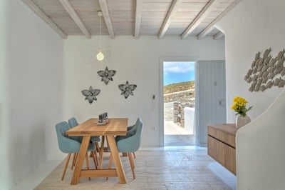 Luxury Villa Photo #16