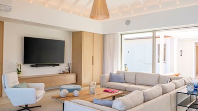 Luxury Villa Photo #26