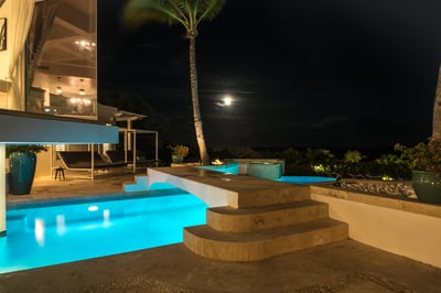 Luxury Villa Photo #22