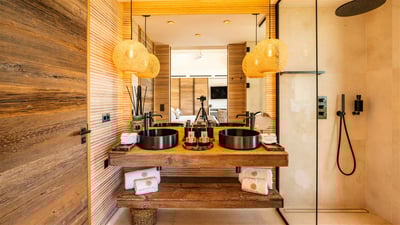 Luxury Villa Photo #43