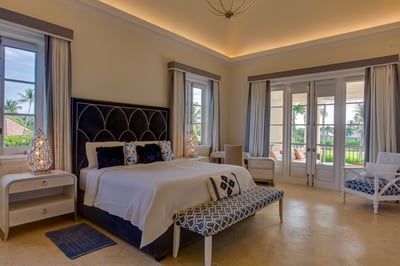 Luxury Villa Photo #40