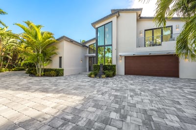 Luxury Villa Photo #12