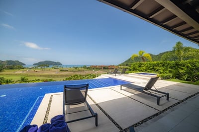 Luxury Villa Photo #14