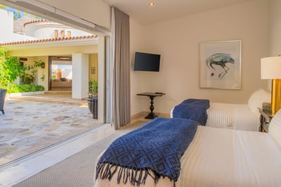 Luxury Villa Photo #39
