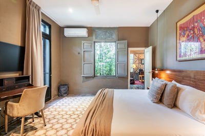 Luxury Villa Photo #27