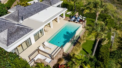 Luxury Villa Photo #2