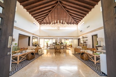 Luxury Villa Photo #21