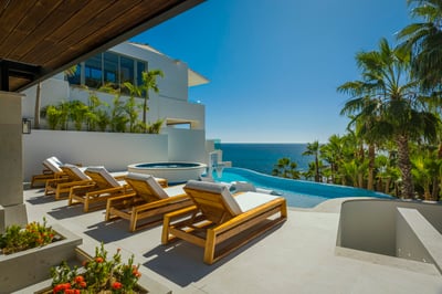 Luxury Villa Photo #15