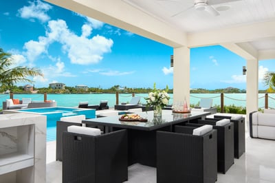 Luxury Villa Photo #16