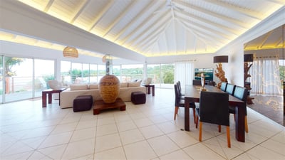 Living & Kitchen