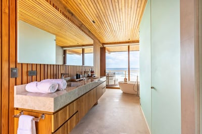 Luxury Villa Photo #36