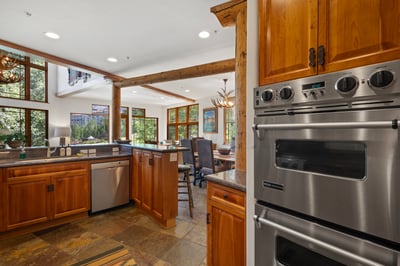 Luxury Villa Photo #6