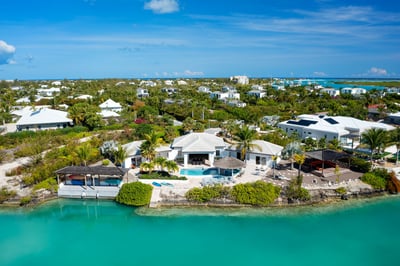 Luxury Villa Photo #25