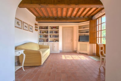 Luxury Villa Photo #13