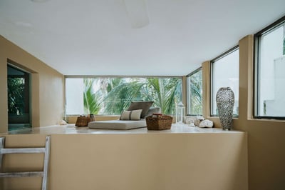 Luxury Villa Photo #24