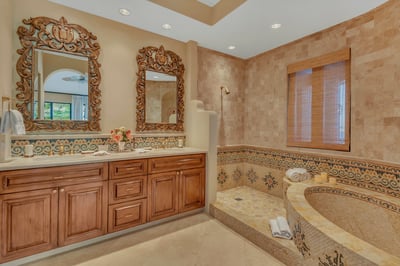 Luxury Villa Photo #32