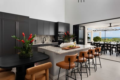 Luxury Villa Photo #6