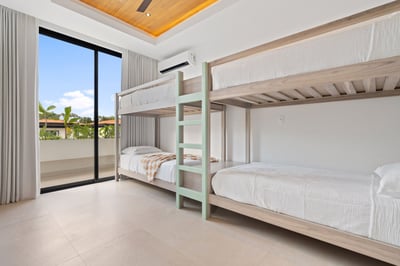 Luxury Villa Photo #57