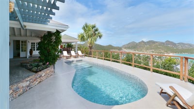 Luxury Villa Photo #3