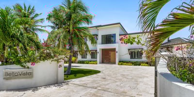 Luxury Villa Photo #12