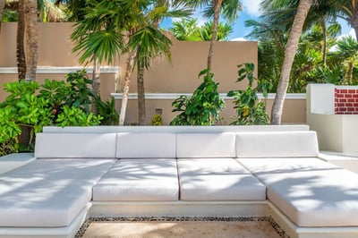Luxury Villa Photo #20