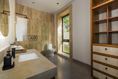 Luxury Villa Photo #34