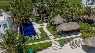 Luxury Villa Photo #3