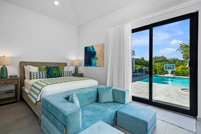 Luxury Villa Photo #16