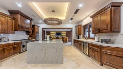 Luxury Villa Photo #30