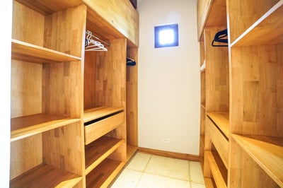 #2. The walk-in closet is perfect to keep everything organized.