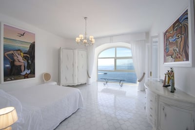 Luxury Villa Photo #34
