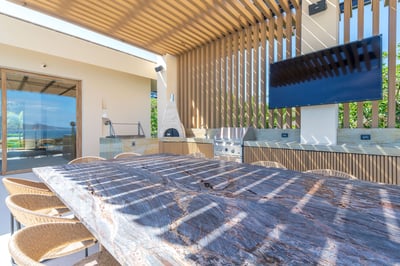 Luxury Villa Photo #13