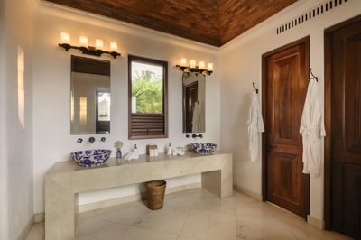 Luxury Villa Photo #60
