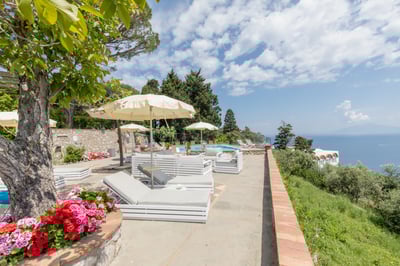 Luxury Villa Photo #10