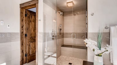 Primary suite steam shower