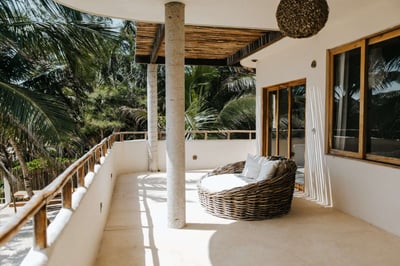 Luxury Villa Photo #12