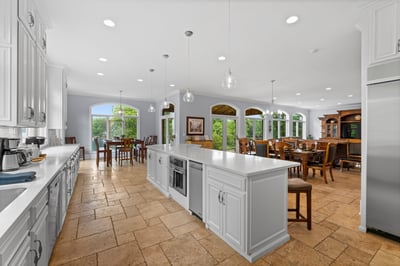 Luxury Villa Photo #18