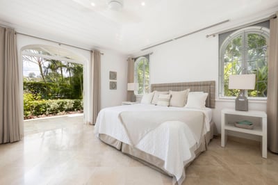 Luxury Villa Photo #12