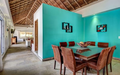 Luxury Villa Photo #13