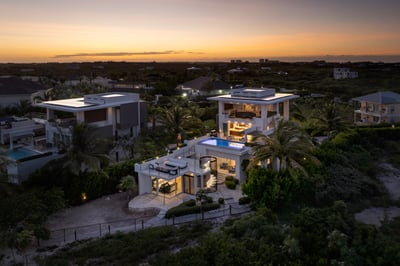 Luxury Villa Photo #28