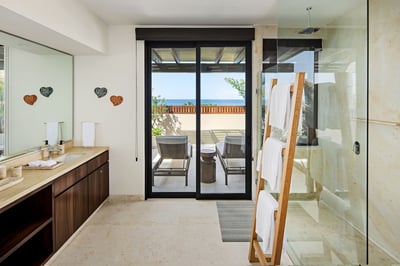 Luxury Villa Photo #45