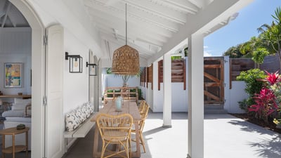 Kitchen & Dining Area