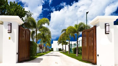 Luxury Villa Photo #4
