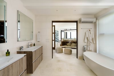 Luxury Villa Photo #41